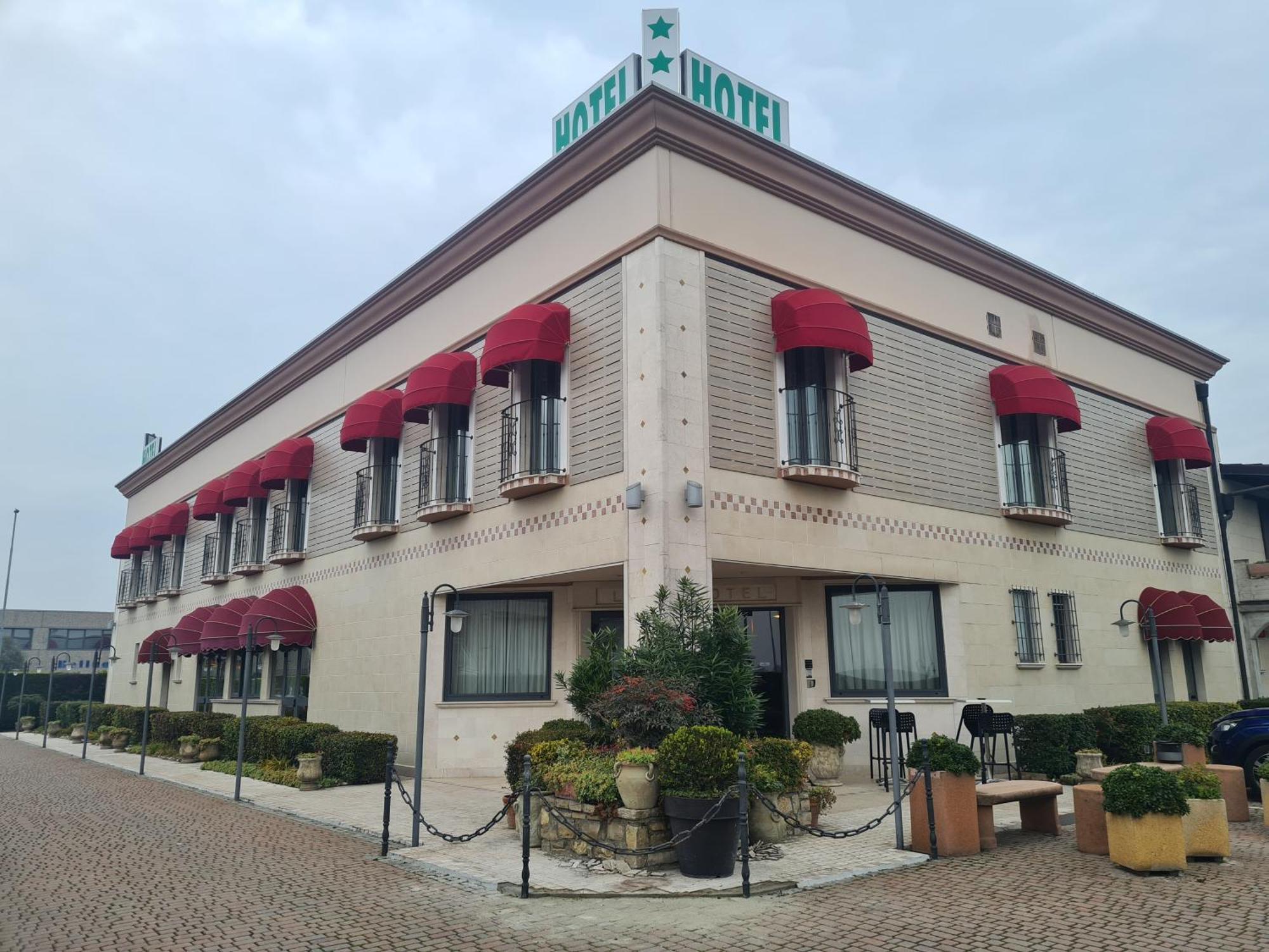 Hotel Lenotel Exterior foto